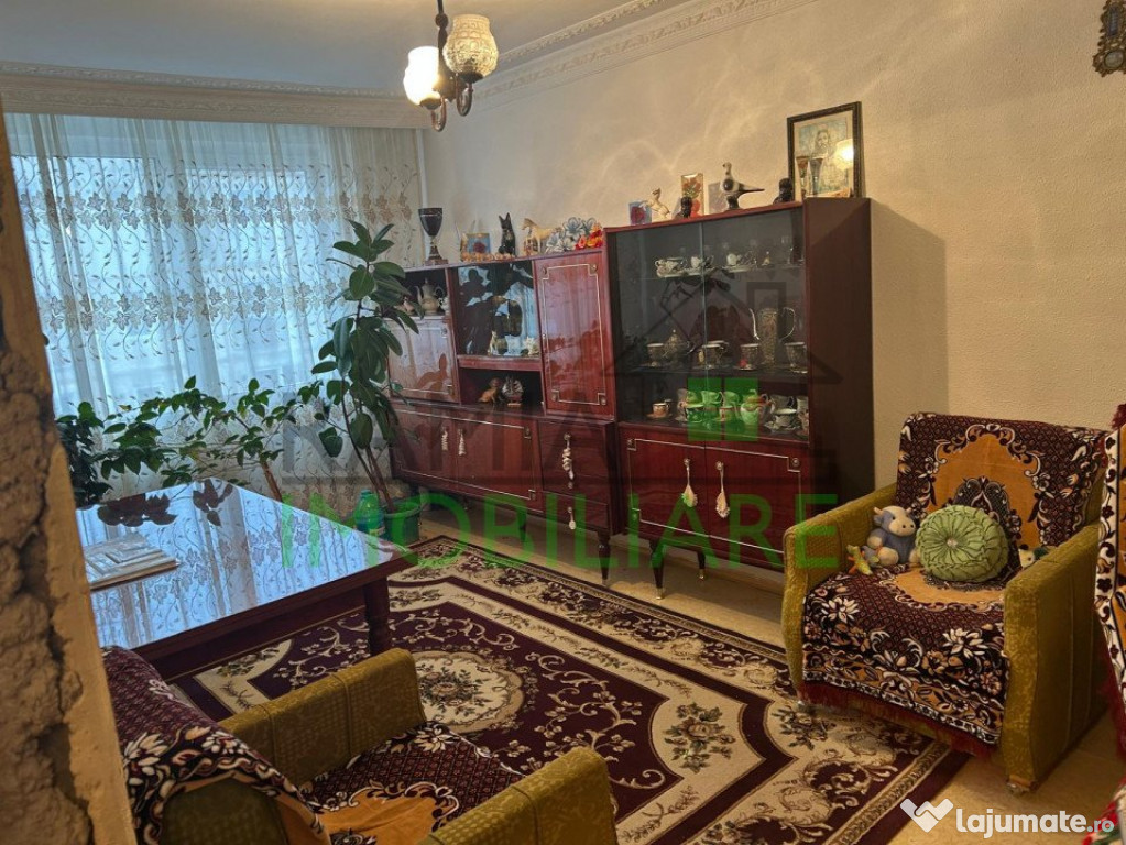 Apartament 2 camere de vanzare.