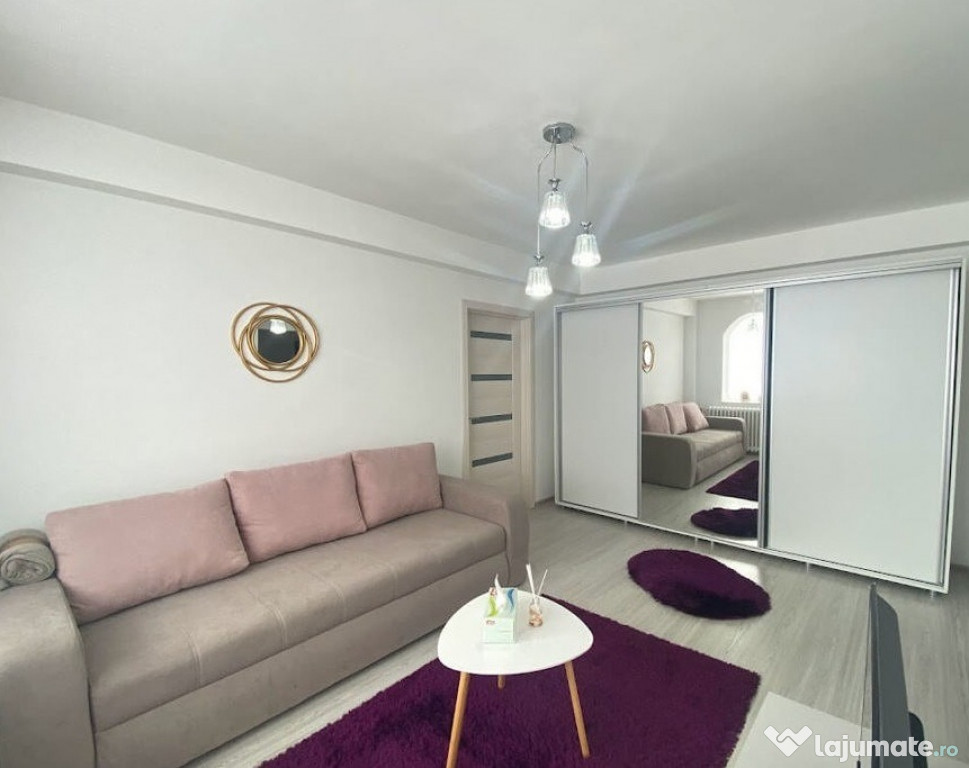 Zona tractorul chirie Apartament 2 camere Coresi Shopping