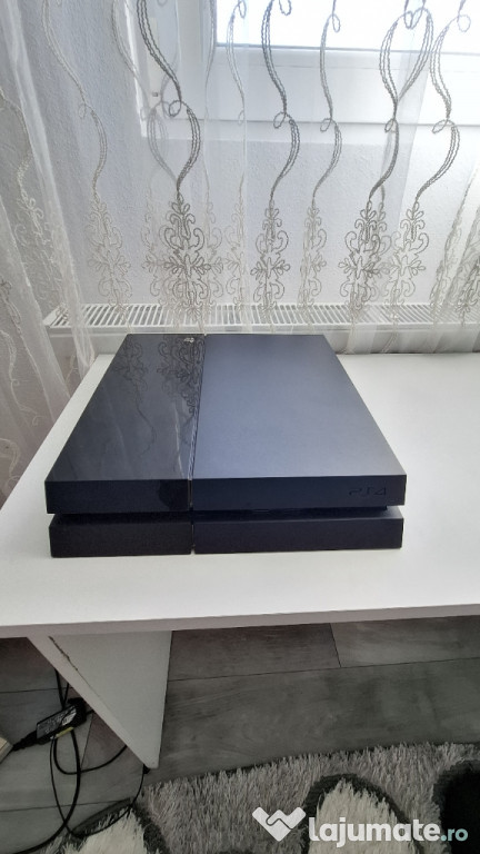 Vând PlayStation 4 in stare excelenta