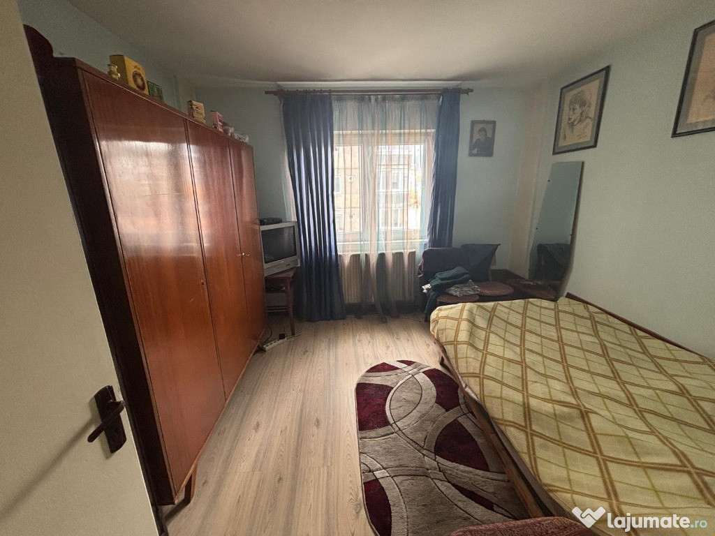 Apartament 3 camere, 2 bai - zona Astra