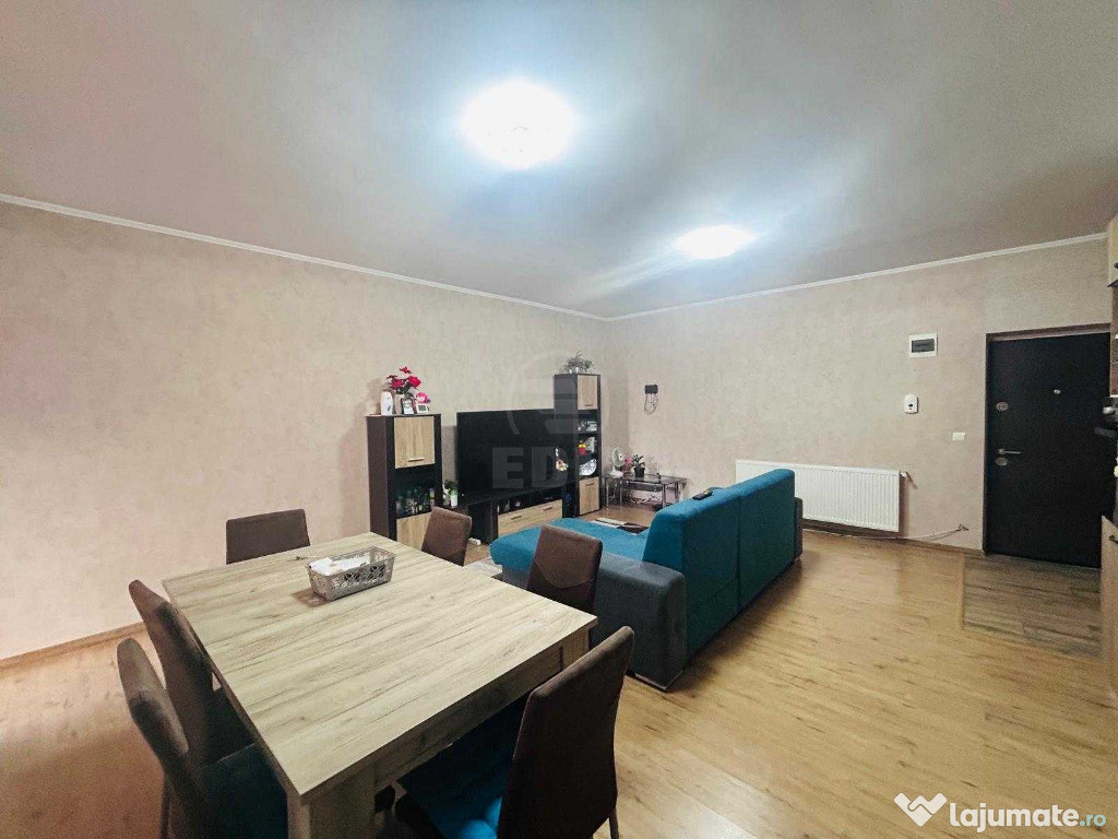 Apartament cu gradina