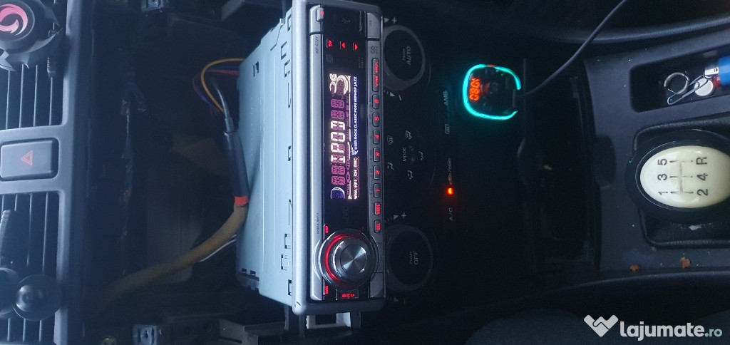 JVC KD-G721 Auto