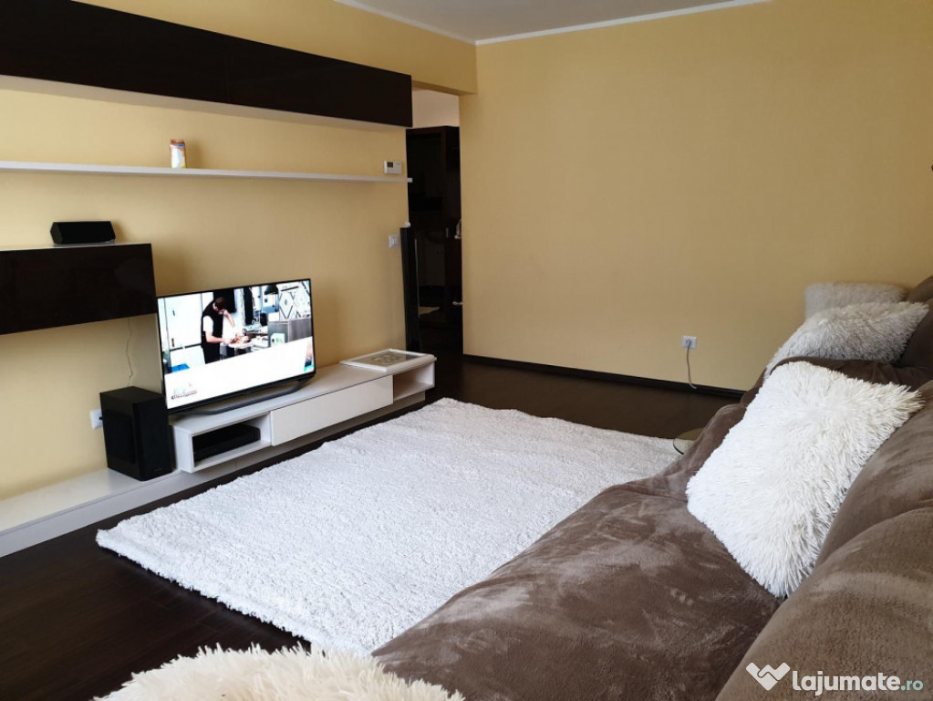 Apartament cu 3 camere, decomandat, Diham / Arena Nationala