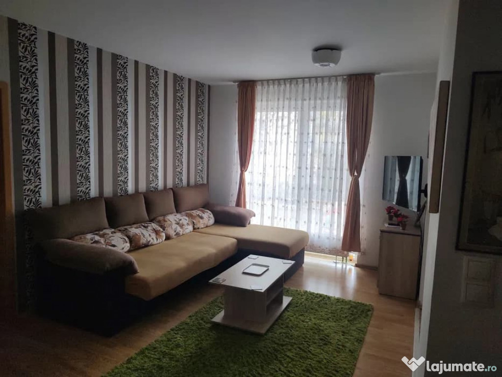 Apartament cu 2 camere, decomandat - zona Avantgarden