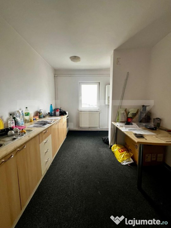 Apartament de vanzare cu 3 camere, 65 mp, zona Piata Zorilor