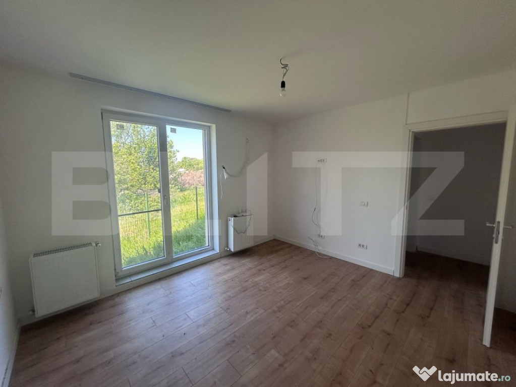 Apartament de vanzare, cu 3 camere, 70,3 mp, gradina 88 mp,