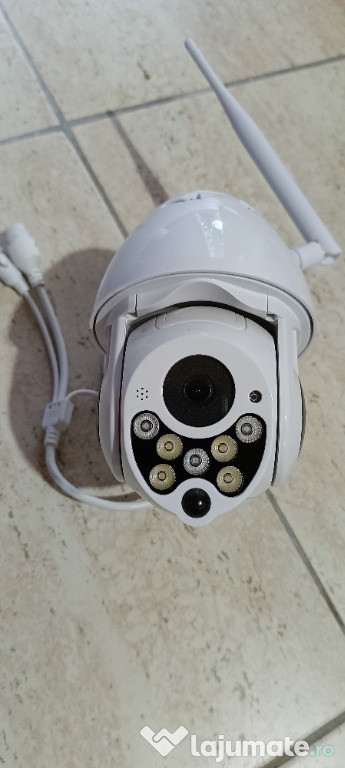 Vând 2 camere wireless de supraveghere