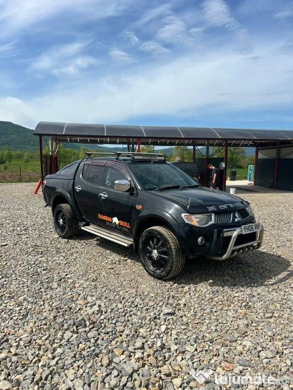 Mitsubishi L200 volan dreapta