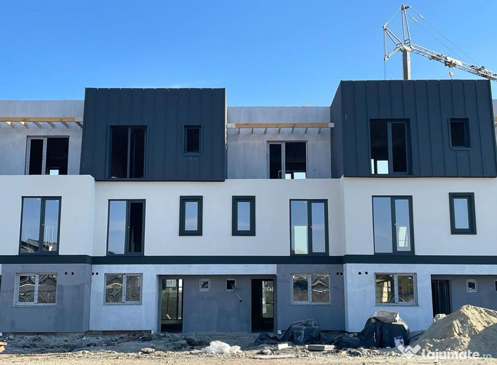 Vila in Pipera 4 camere, 2 locuri de parcare si curte - C...