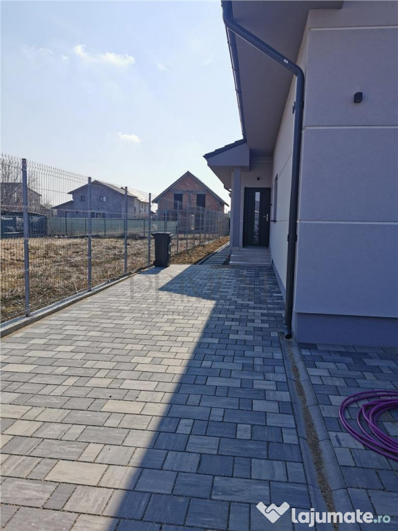 Duplex spatios - zona buna - mobilat - terasa generoasa