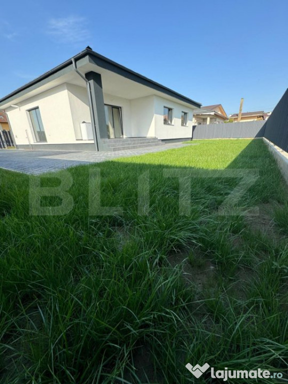 Casă nouă de vânzare cu 3 camere – zona Dedeman – La