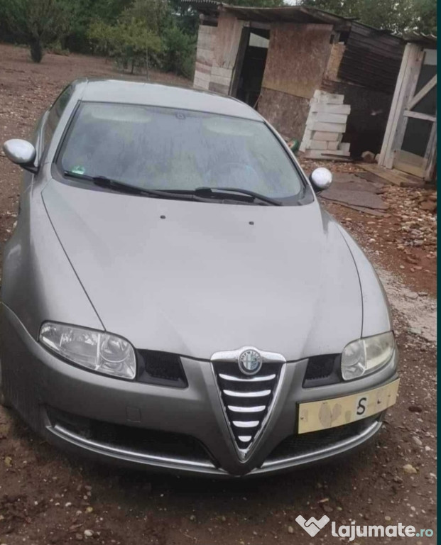 Dezmembrez Alfa Romeo gt 2.0 benzina