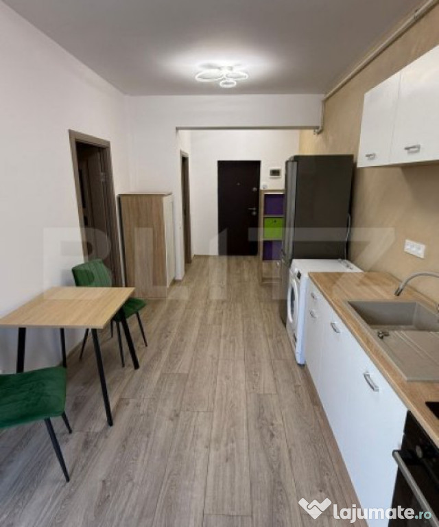 Apartament 2 camere, etaj intermediar, 40 mp, zona Terra