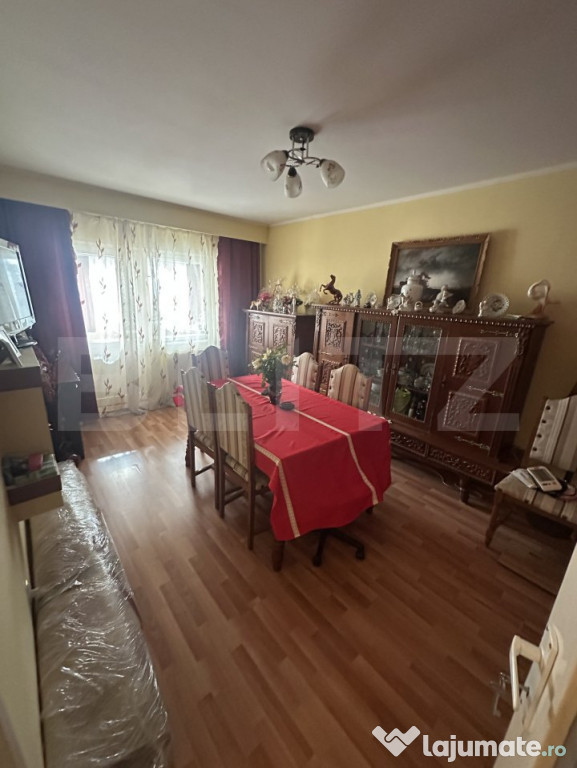 Apartament cu 3 camere,57 mp