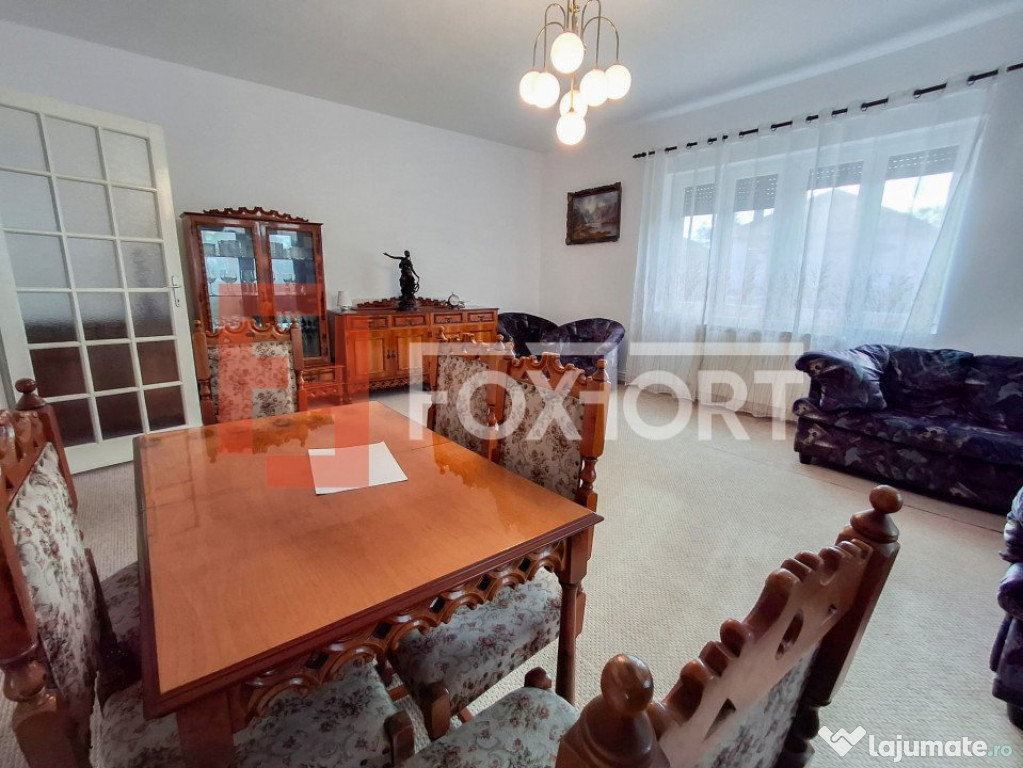 Apartament 3 camere decomandat de inchiriat la casa, zona Cr