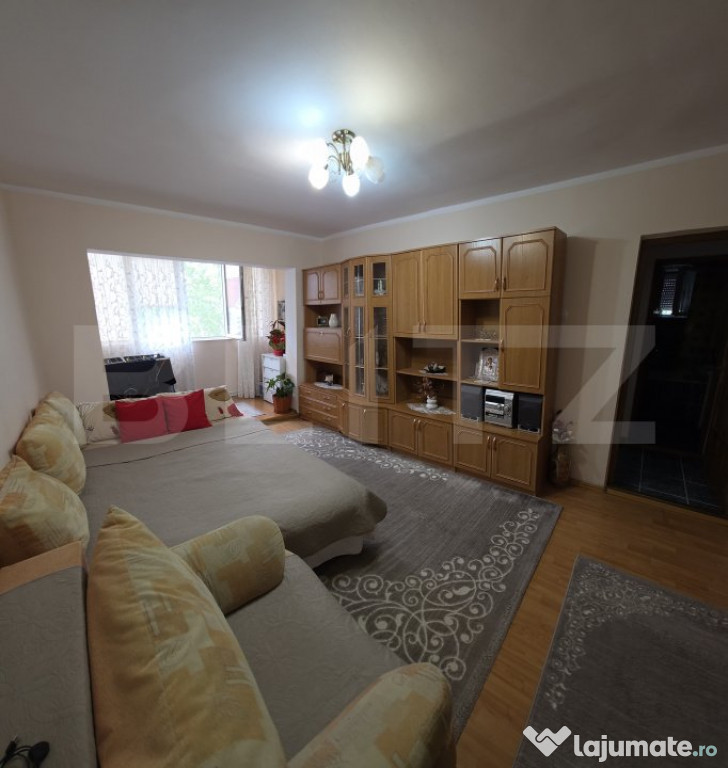 Apartament 2 camere, zona Lama, aproape de scoala