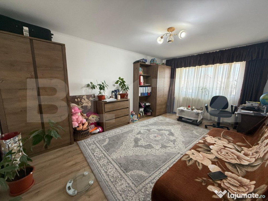 Apartament 3 camere, decomandat, spatios, cartier Obcini