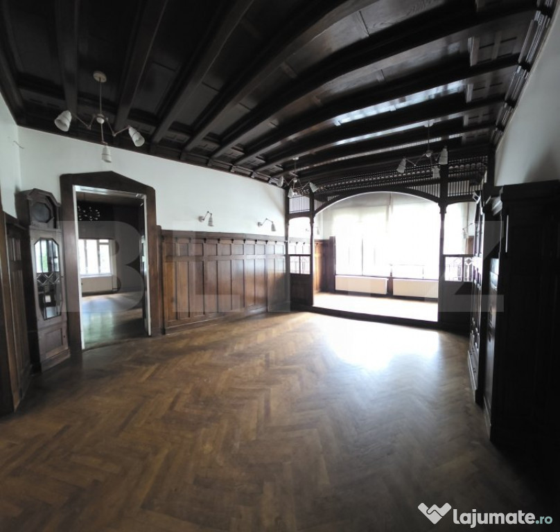 Proprietate de inchiriat, 15 incaperi, 440 mp, zona ultracen