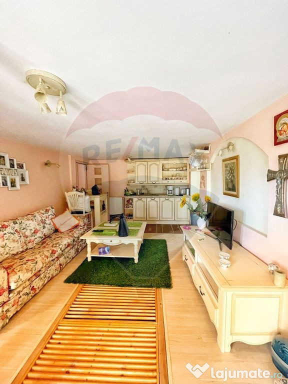 Casă / Vilă cu 4 camere de vânzare