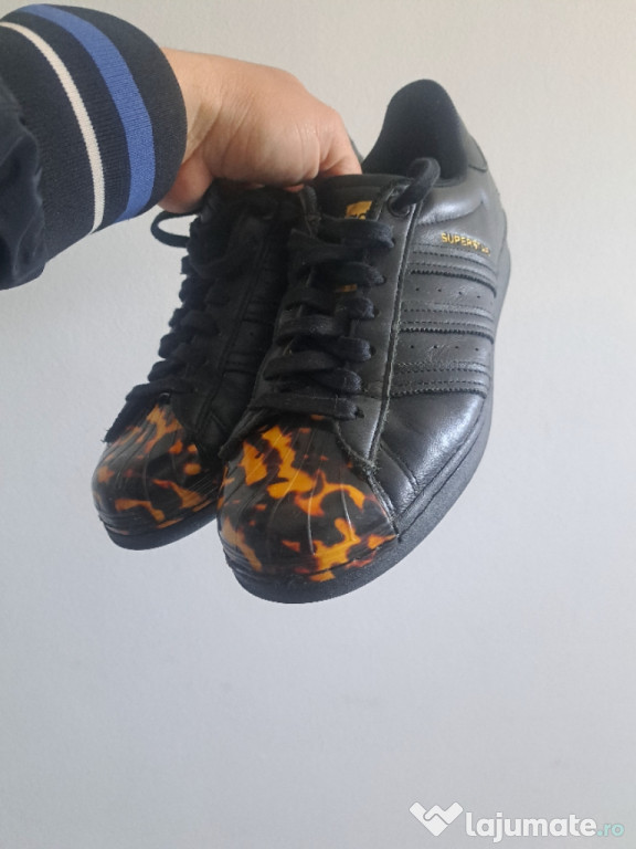 Adidasi nr 40 originali