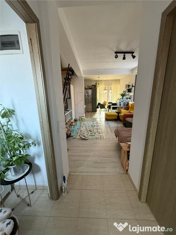Utvin-partial mobilat si utilat- doua dormtioare cu balcon p
