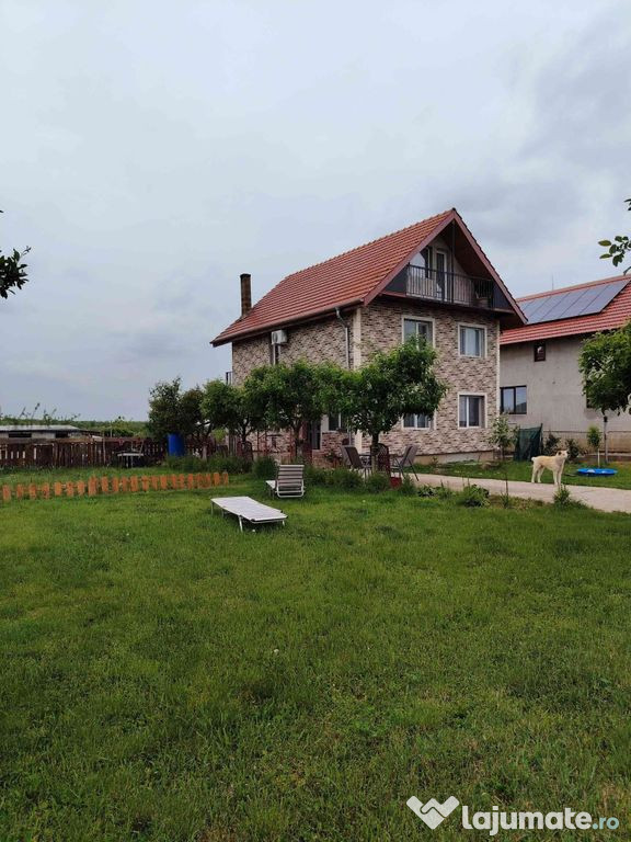 Vilă, 5 camere, 124 mp, teren 1 000 mp, Paleu. 160 000 E...