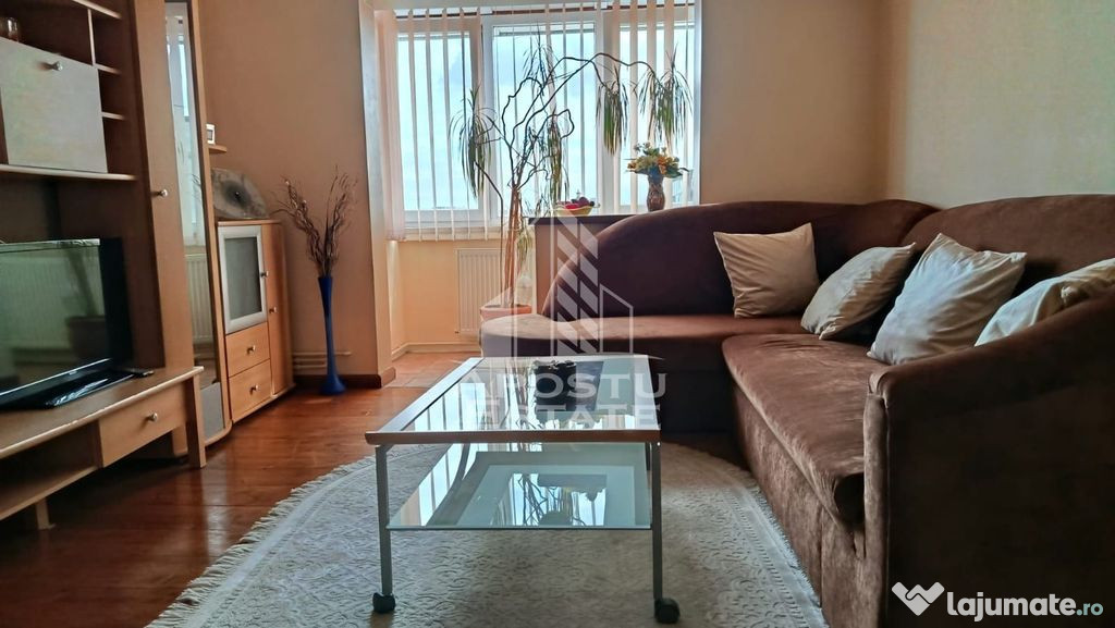 Apartament 3 camere, semidecomandat, in Complexul Studentesc