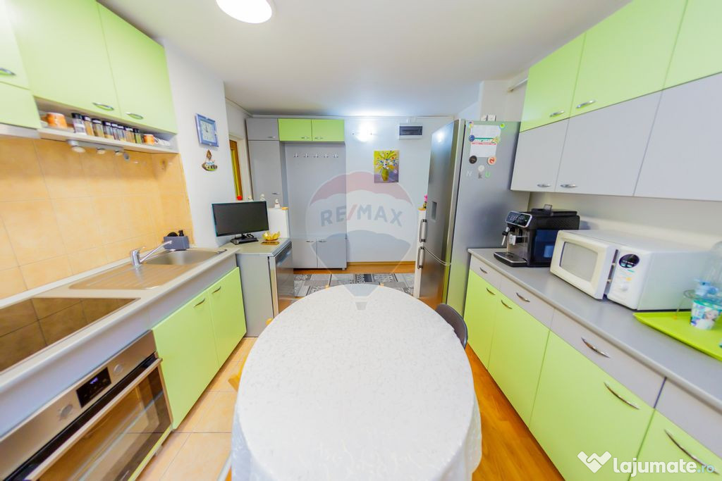 Unirii, apartament cu 3 camere plus garaj si boxa, de van...