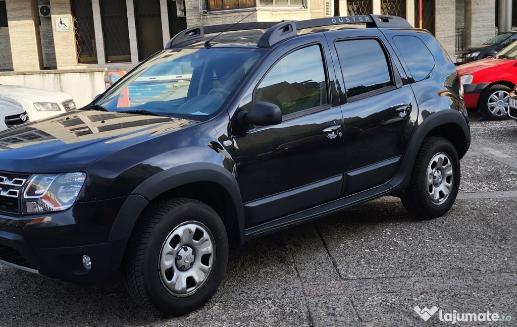 Închiriez Dacia Duster 2016