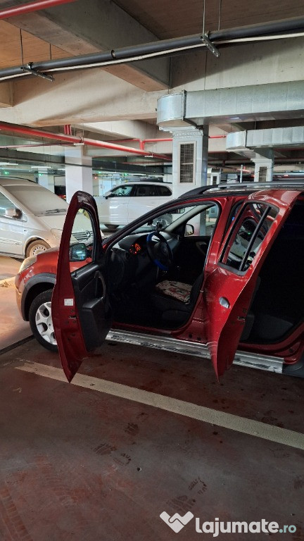 Vând Sandero Stepway 2011,1598 benzina 92900 km