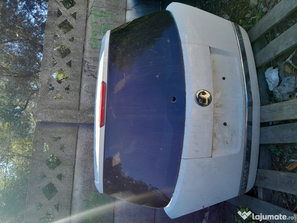 Hayon Opel Antara 2011