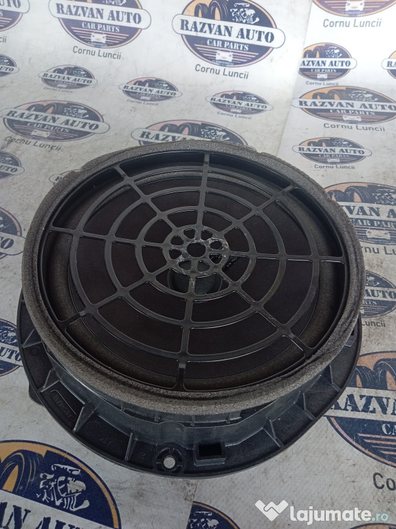 Boxa stanga fata Audi A4 B9