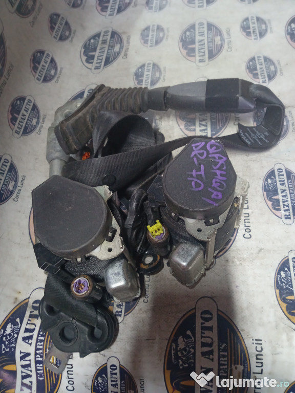 Set centuri fata cu pretensioner si capsa Nissan Qashqai
