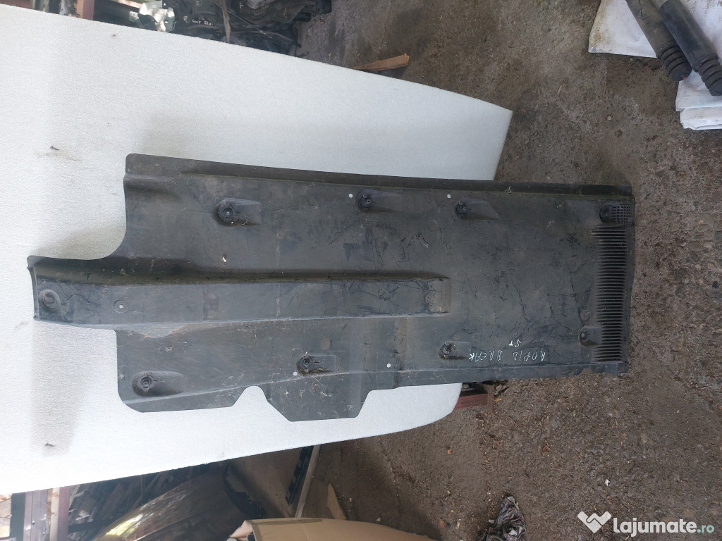 Scut lateral stanga Skoda Rapid Spaceback 2014