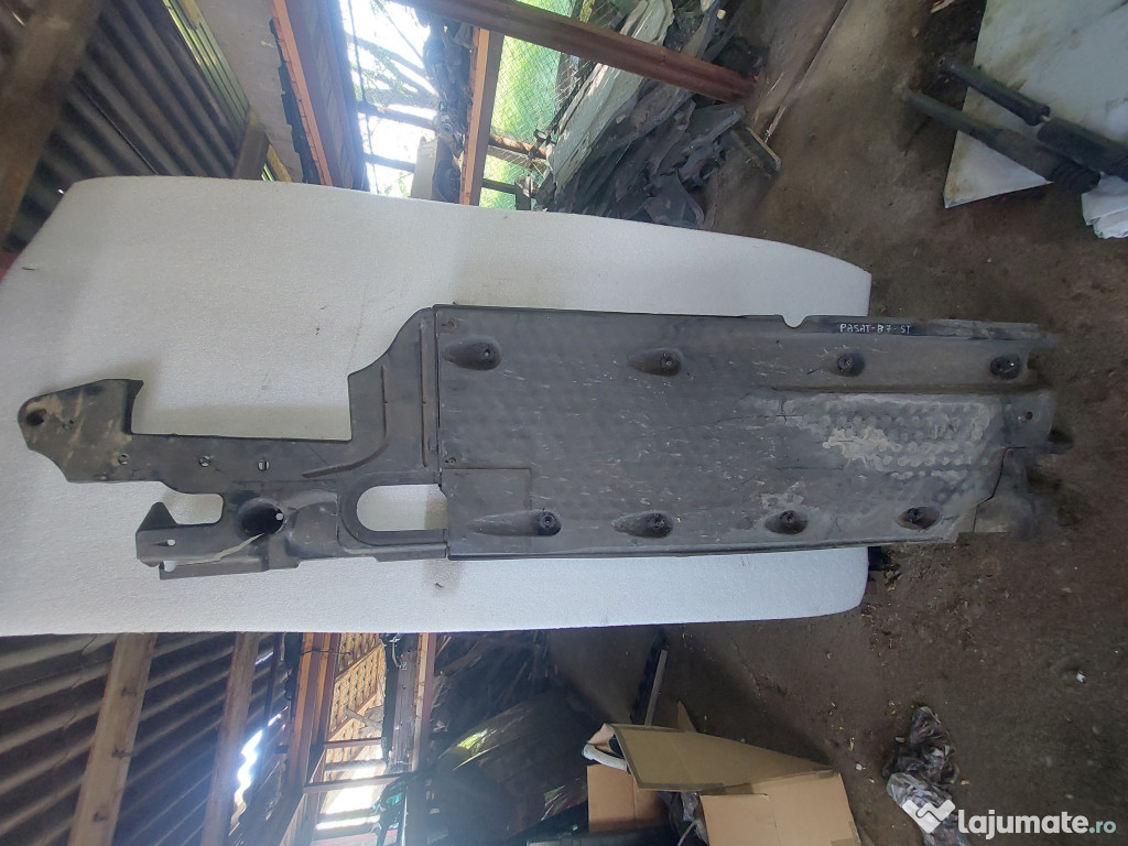 Scut lateral stanga Volkswagen Passat B7 2012