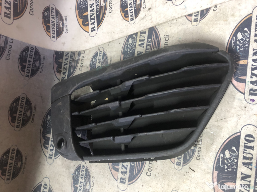 Grila proiector dreapta BMW F48 2016