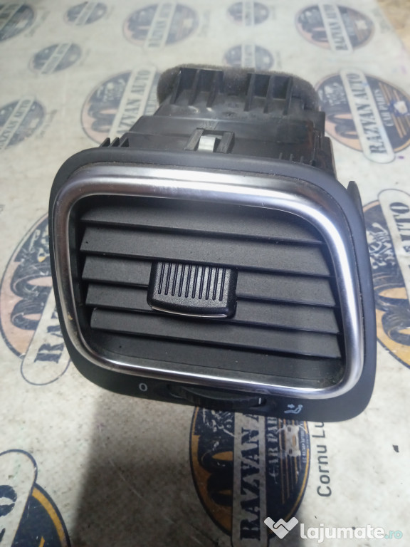 Grila ventilatie dreapta Volkswagen Scirocco 2011