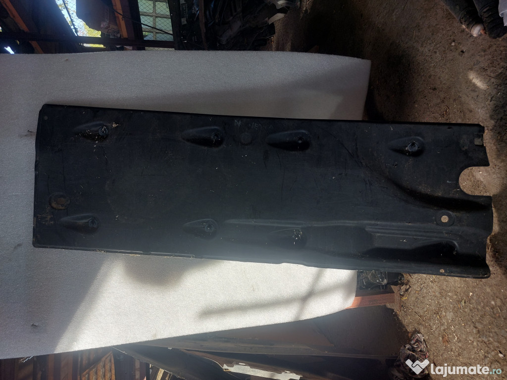 Scut lateral dreapta Volkswagen Jetta 2012