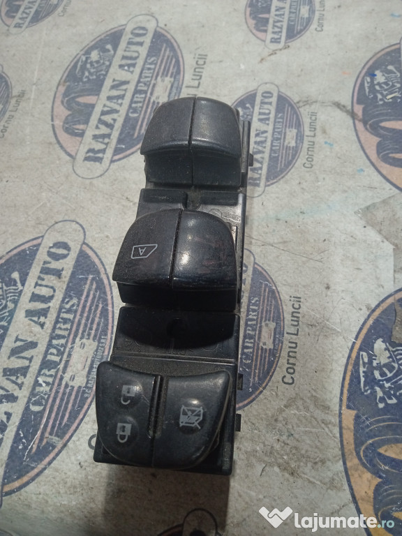 Butoane geamuri electrice Nissan Juke 2011