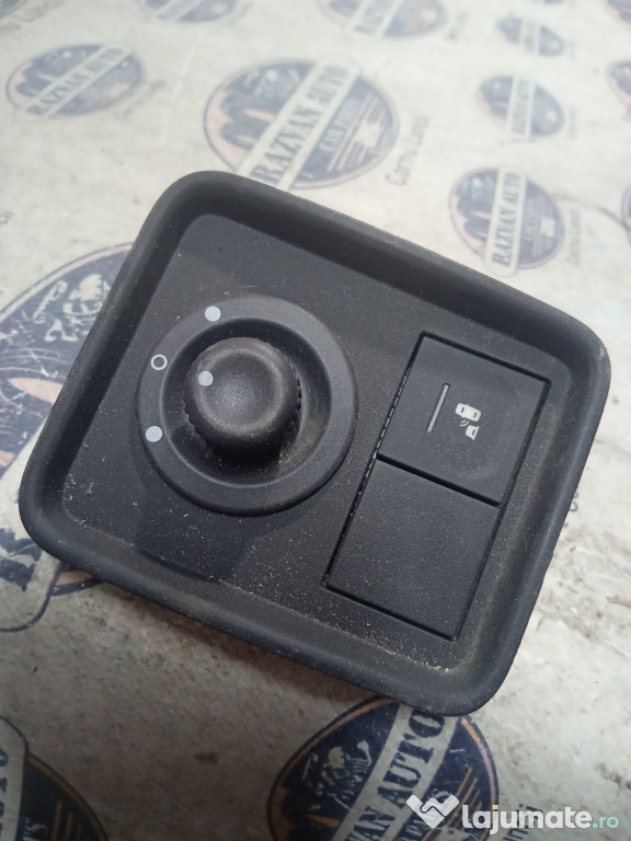 Buton reglaj oglinzi Dacia Duster 2018