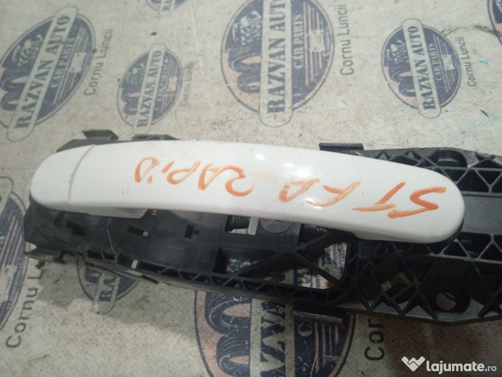 Maner exterior stanga fata Skoda RAPID 2015
