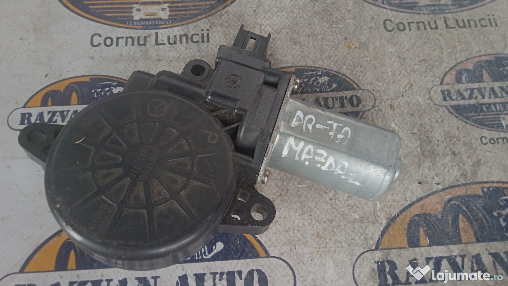 Motoras macara dreapta fata Mazda 3
