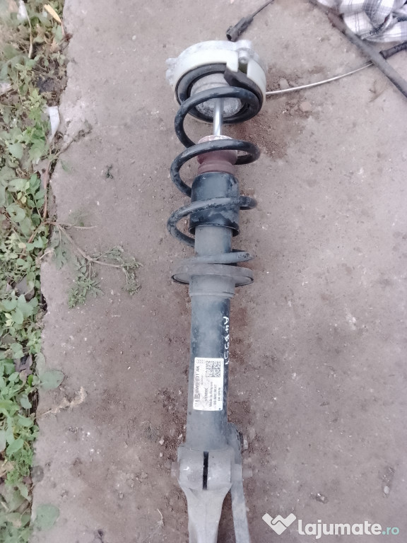 Amortizor suspensie fata stanga Audi A4 B9 2.0 Motorina 2018