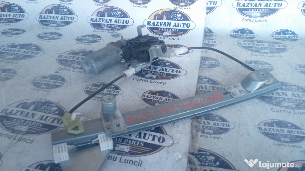 Macara geam stanga spate Nissan Qashqai 2011