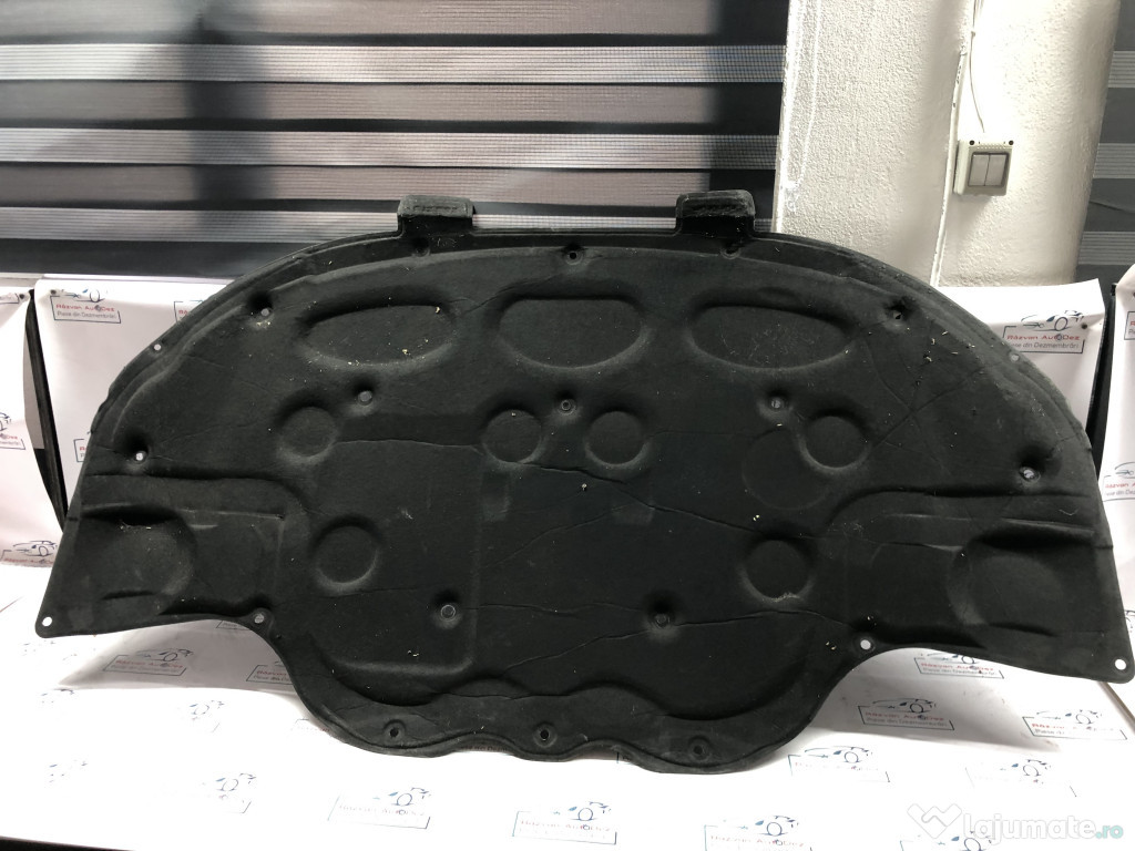 Pâsla capotă Mercedes C-Class W204 2012