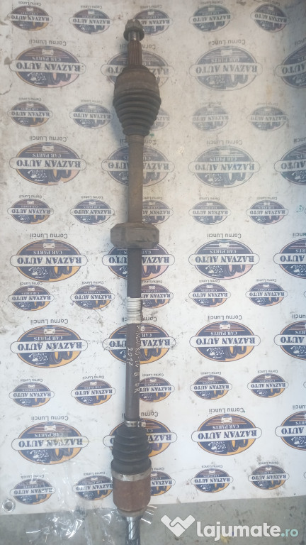 Planetara dreapta fata Dacia Sandero 1.0 Benzina 2017