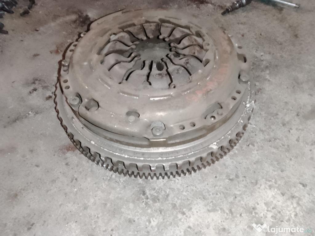 Kit ambreiaj 6+1 masa dubla Nissan Qashqai 1.2 Benzina 2015