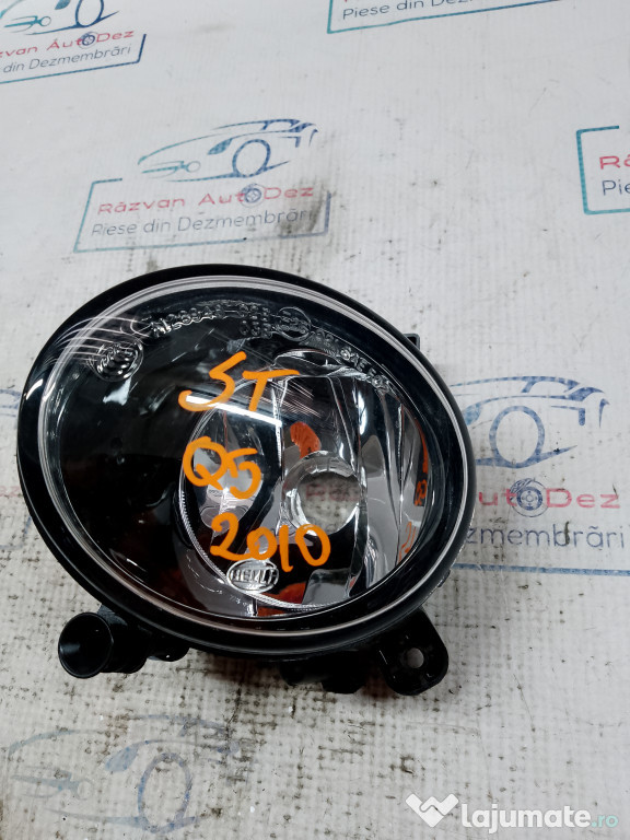 Proiector stanga Audi Q5 2010