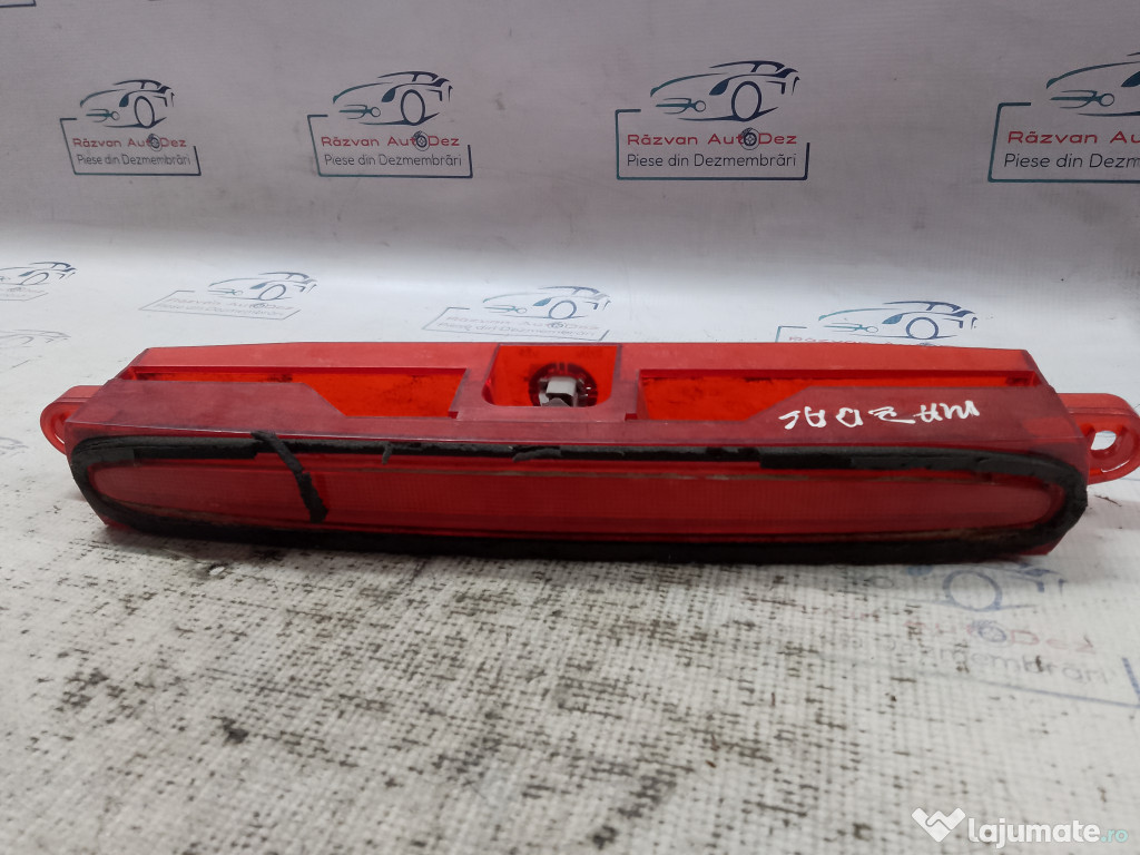 Stop central hayon Mazda 6 2006