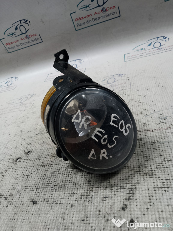 Proiector dreapta Volkswagen Eos 2010